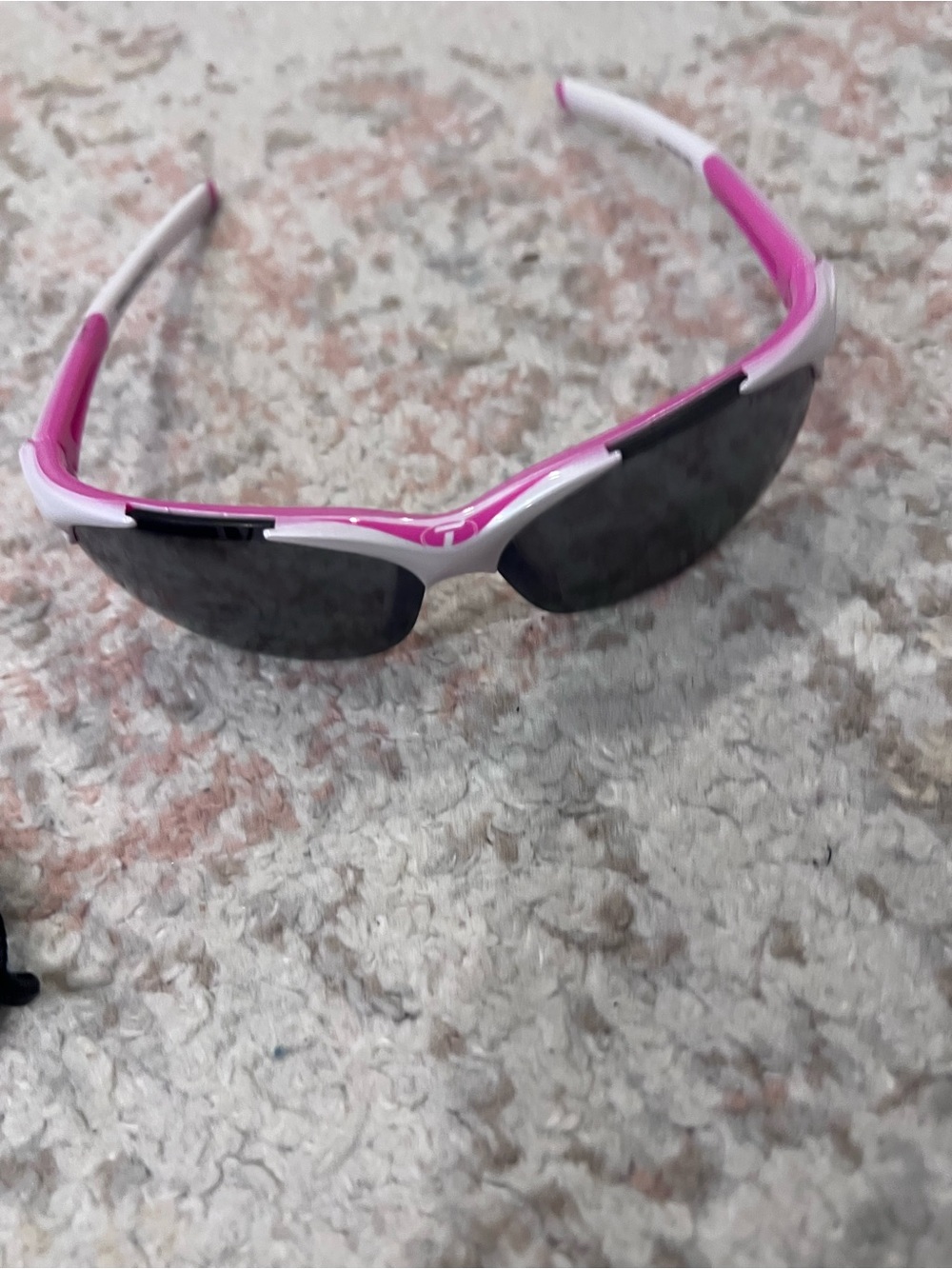 NEW Tifosi Wisp Race Pink Running Sunglasses 3 Interchangeable Lenses Case